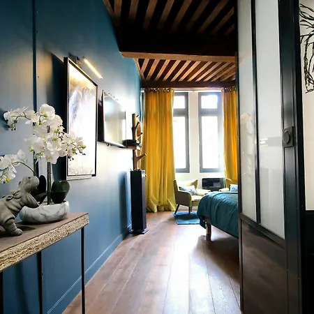 Troisieme Secret Apartamento